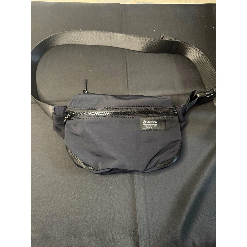 lululemon Black Clean Lines Belt Bag SOLD OUT